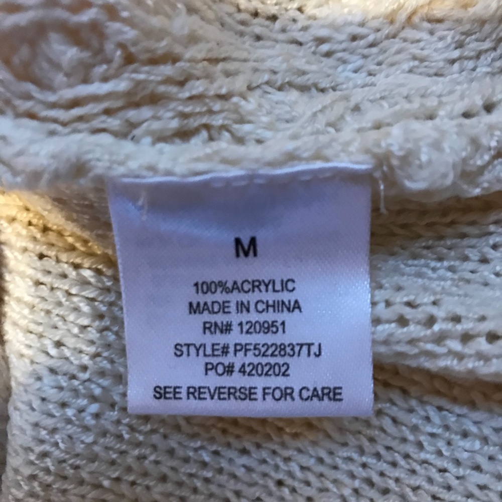 NWOT Pink Rose Cream Sweater Size Medium - Picture 6 of 6